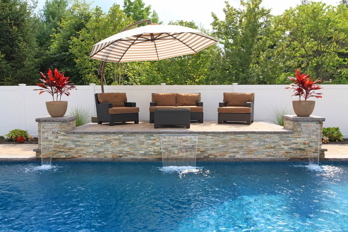 Custom Water Features by Swim King 19