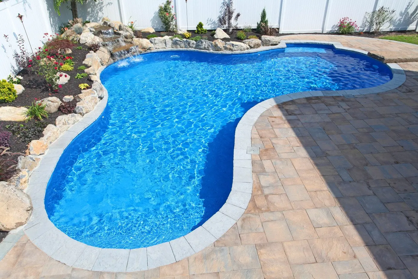 Freeform Pools by Swim King 13
