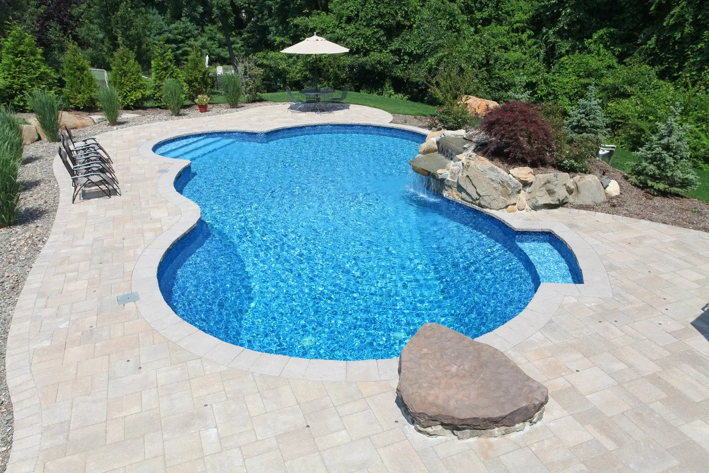 Freeform Pools by Swim King 19