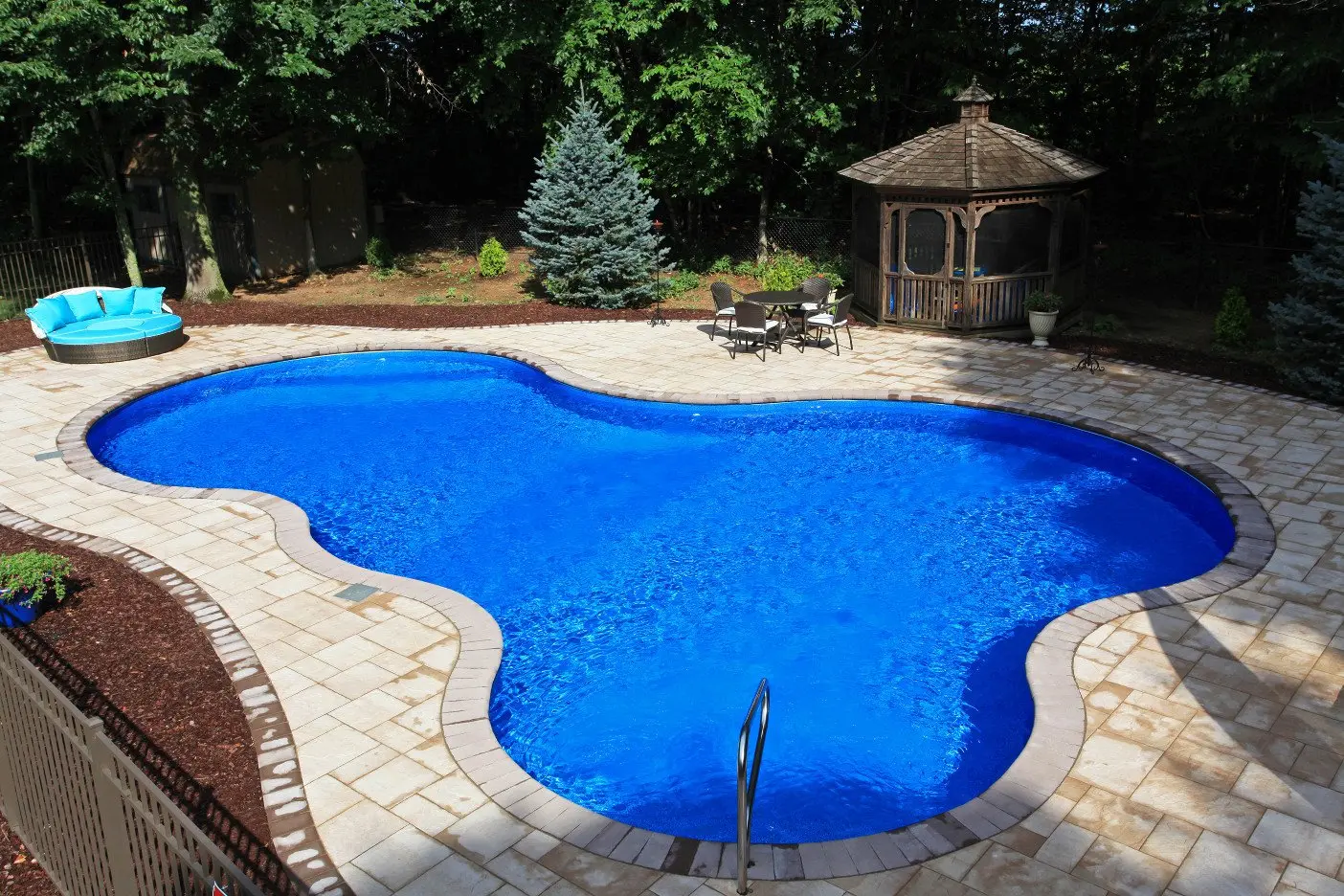 Freeform Pools by Swim King 28