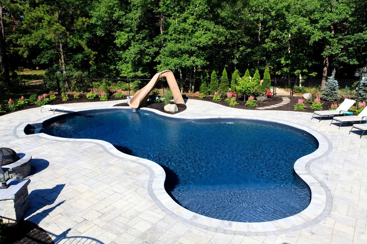 Freeform Pools by Swim King 35