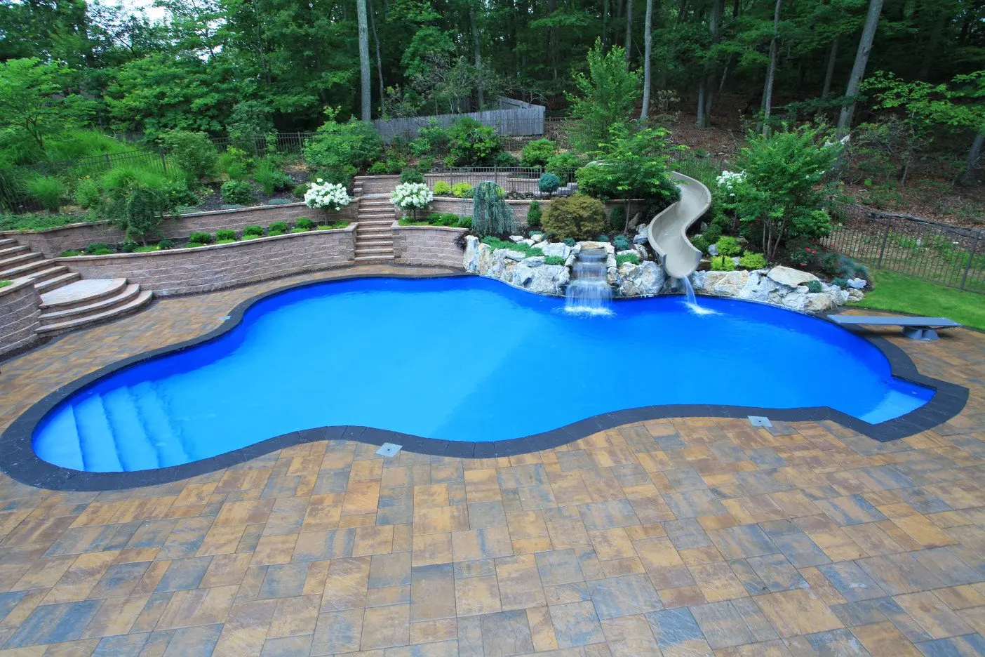 Freeform Pools by Swim King 44