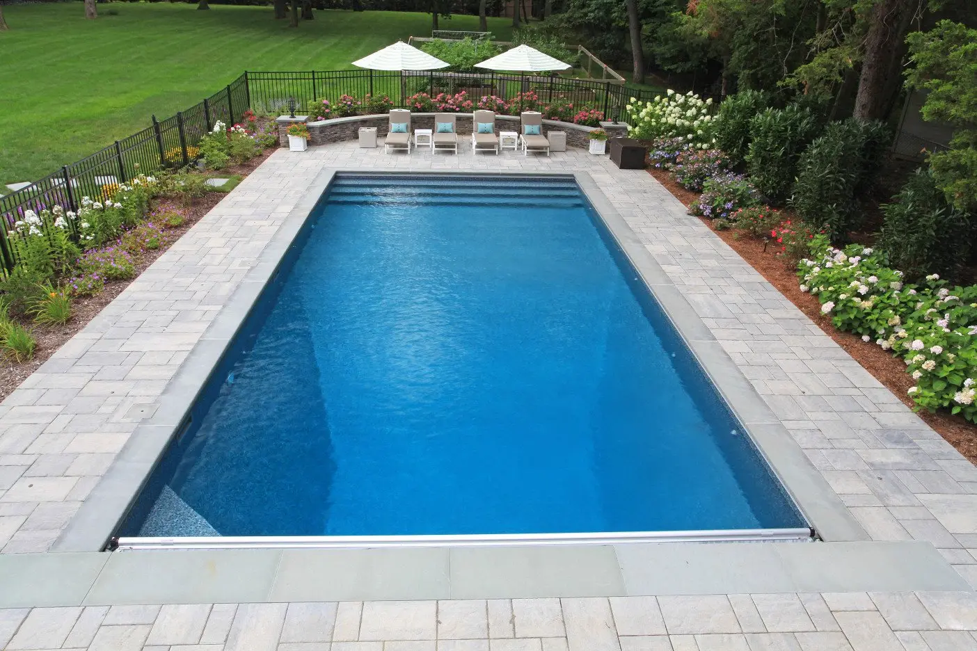 Geometric Pools by Swim King 77